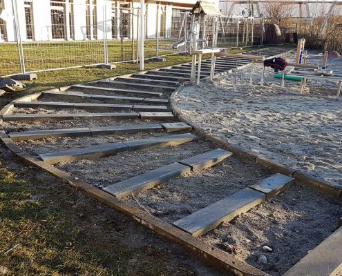 Neuer Spielplatz und Spielsand - © M+D Garten- und Landschaftsbau GmbH