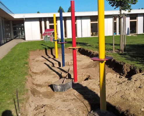 Neuer Spielplatz und Spielsand - © M+D Garten- und Landschaftsbau GmbH