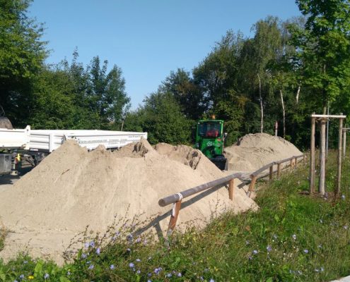 Austausch Spielsand Kindergarten in Taufkirchen bei München - © M+D Garten- und Landschaftsbau GmbH