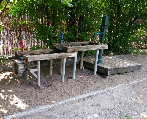 Neuer Spielplatz in München-Moosach - © M+D Garten- und Landchaftsbau GmbH